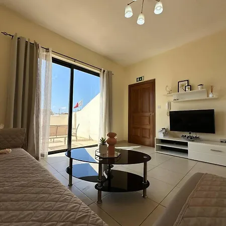 アパート Radiant 2bed Penthouse Mellieha!! By Homely